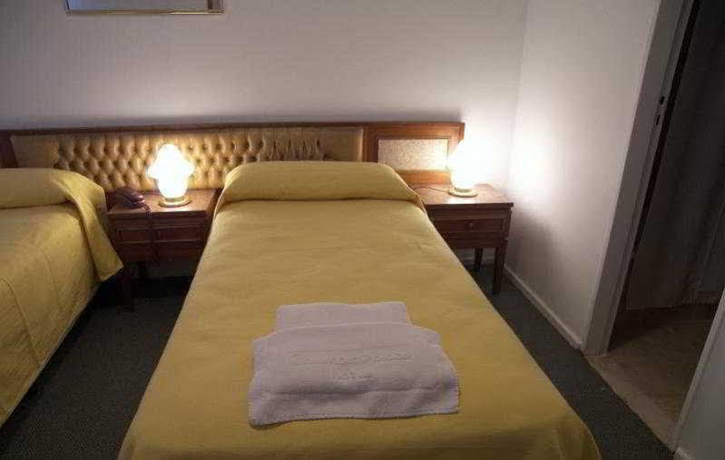 Columbia Palace Hotel Buenos Aires Bagian luar foto
